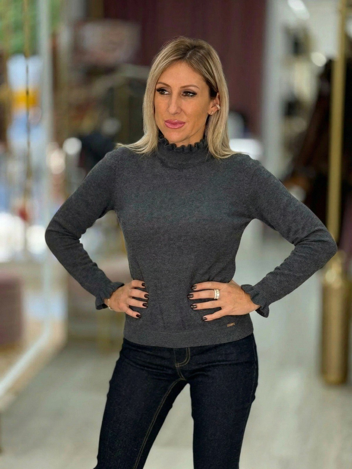 Camisola de malha com gola ondulada (+ cores)