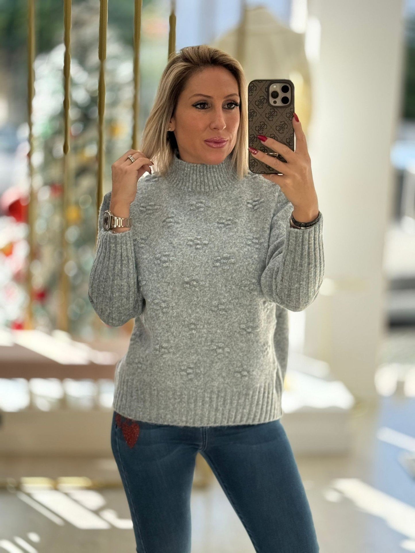 Camisola de malha com detalhe de relevo na frente (+ cores)