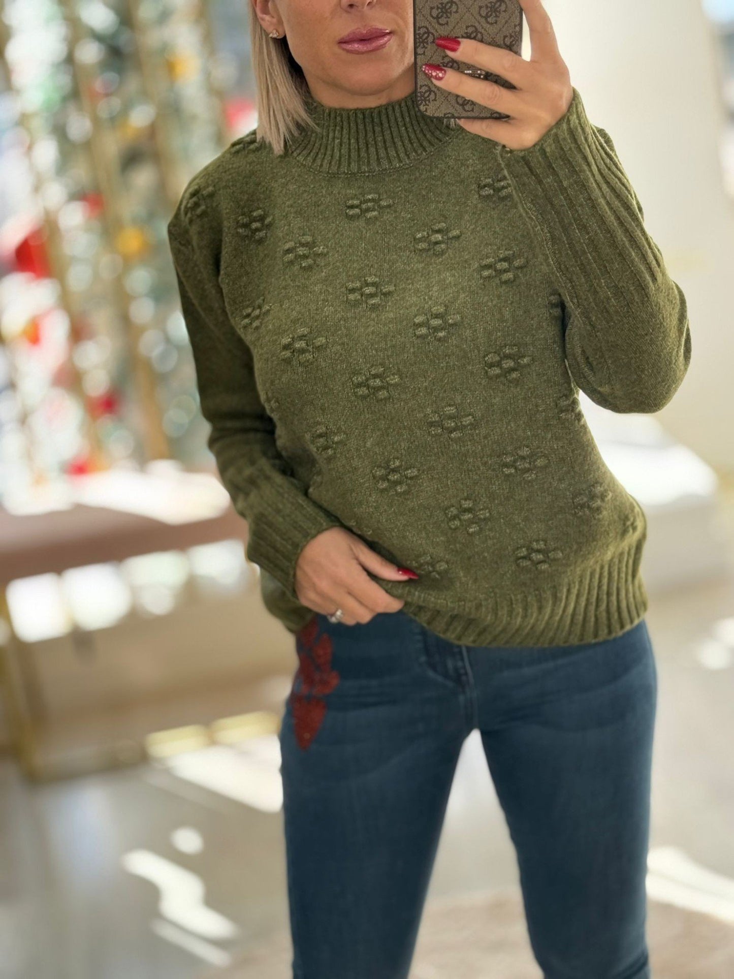 Camisola de malha com detalhe de relevo na frente (+ cores)