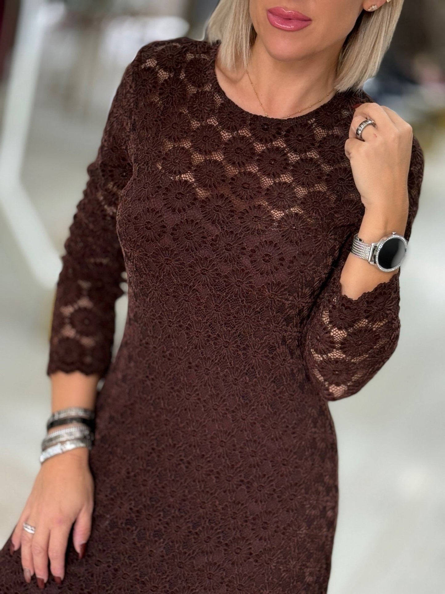 Vestido midi em renda (+ cores)