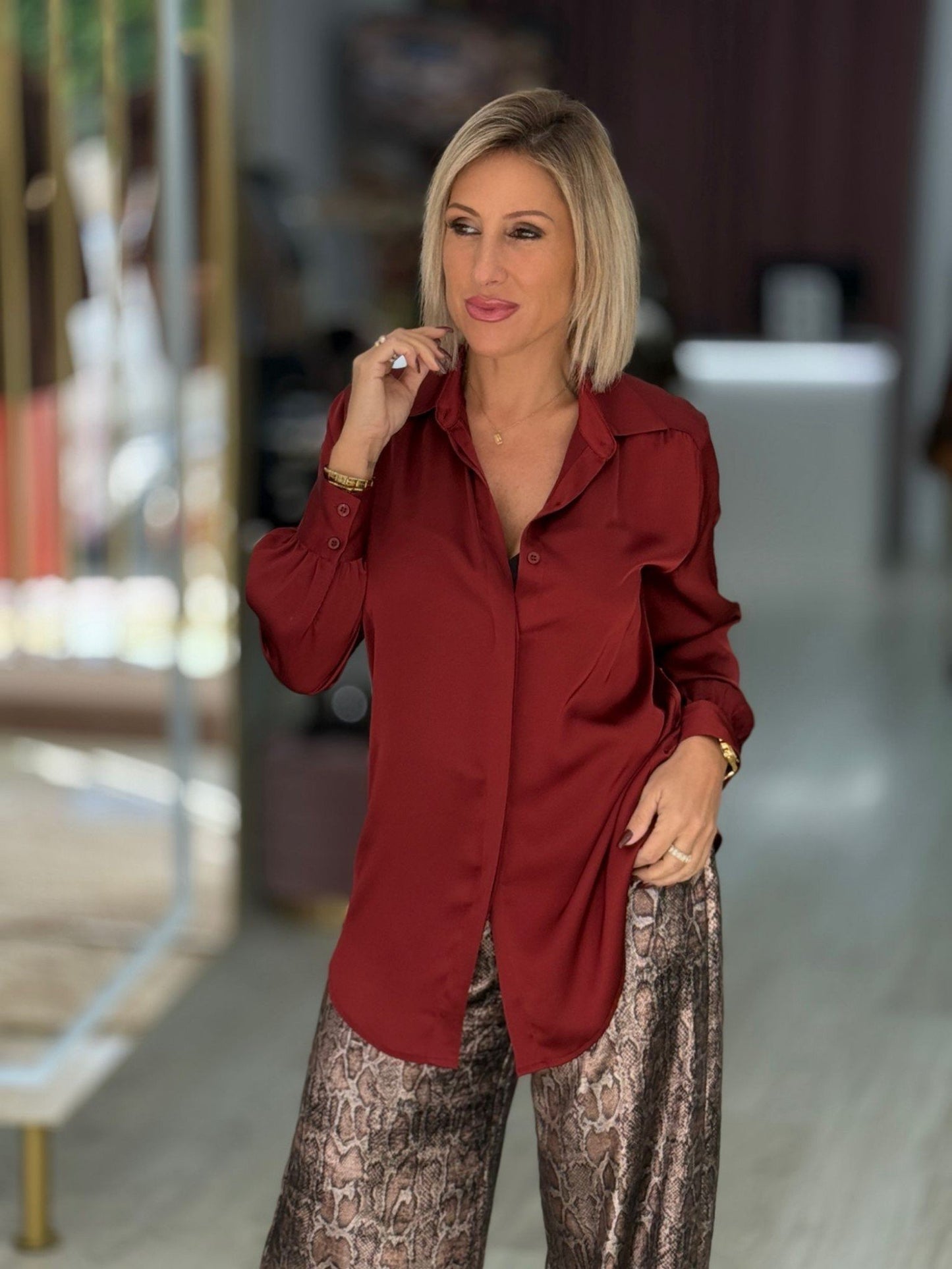 Camisa acetinada de manga comprida (+ cores)