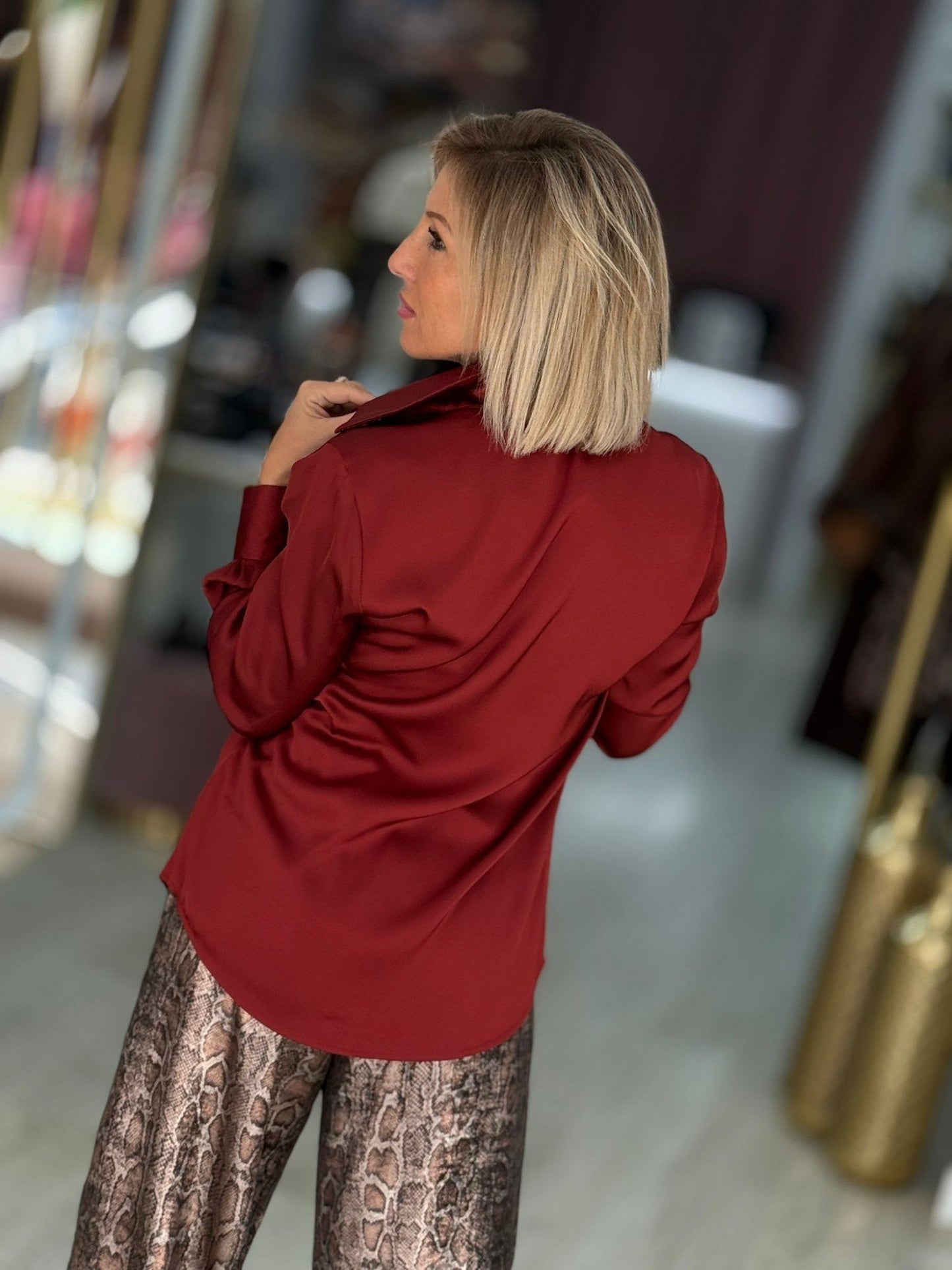 Camisa acetinada de manga comprida (+ cores)