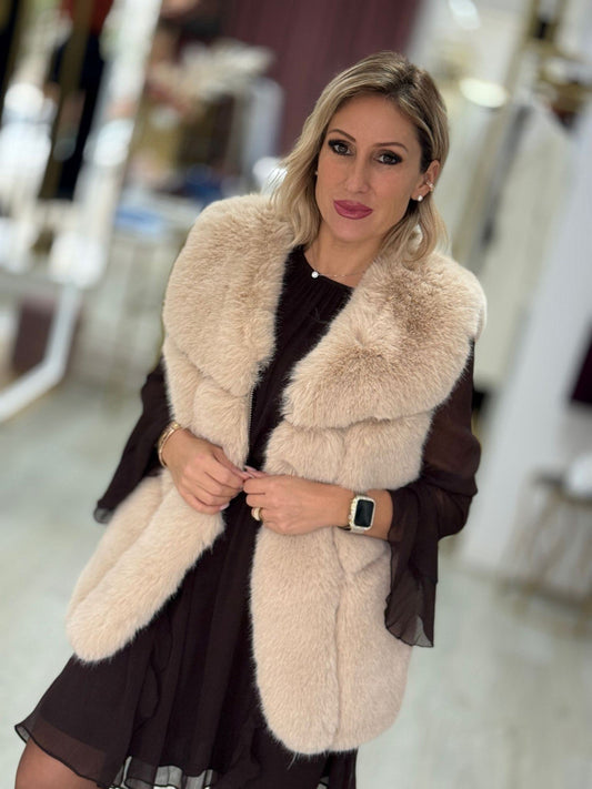 Colete de pelo com tecido efeito de pele (+ cores)